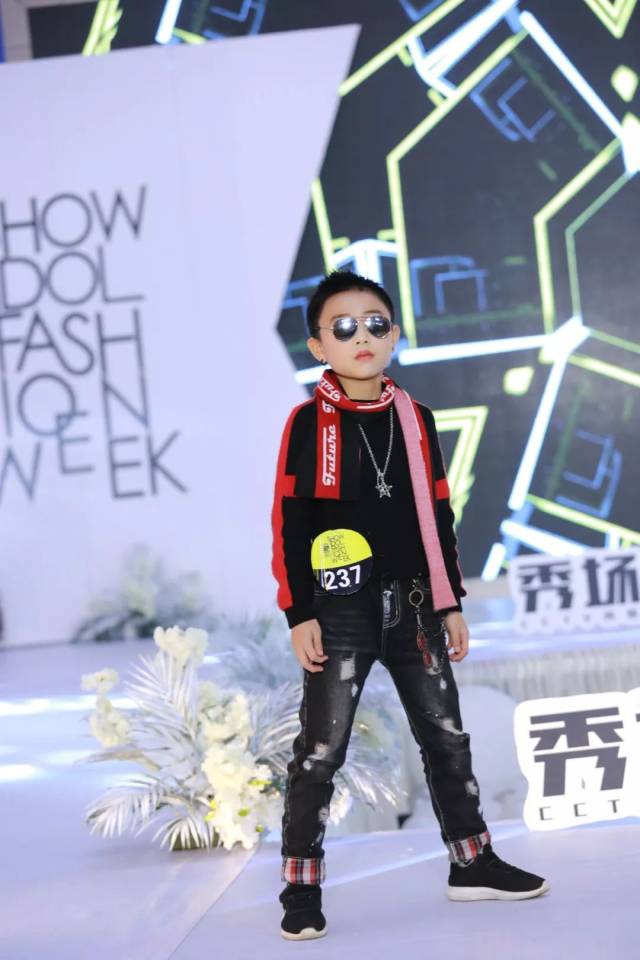 圣斗士星矢: 天界篇序奏