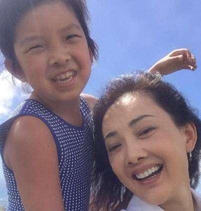 关于我和鬼变成家人的那件事